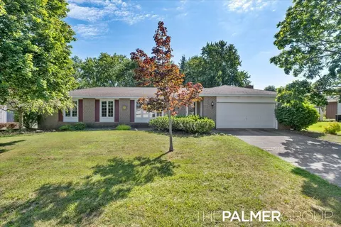 271 Brook Ln, Holland, MI 49423