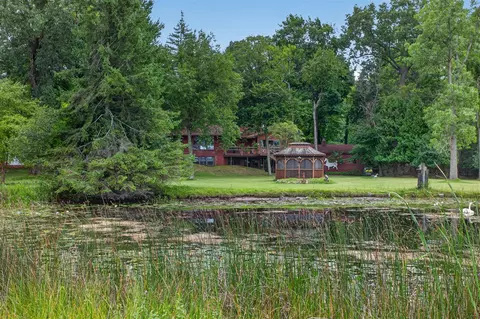 Exterior - 1916 Ackerson Lk, Jackson, MI 49201 photo 7 of 27
