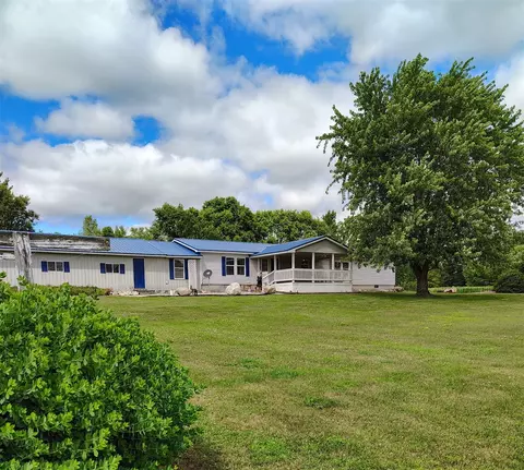 8888 Drew, Six Lakes, MI 48886