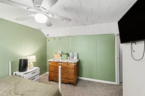 Bedroom - 2347 Lansing, Jackson, MI 49202 photo 2 of 2