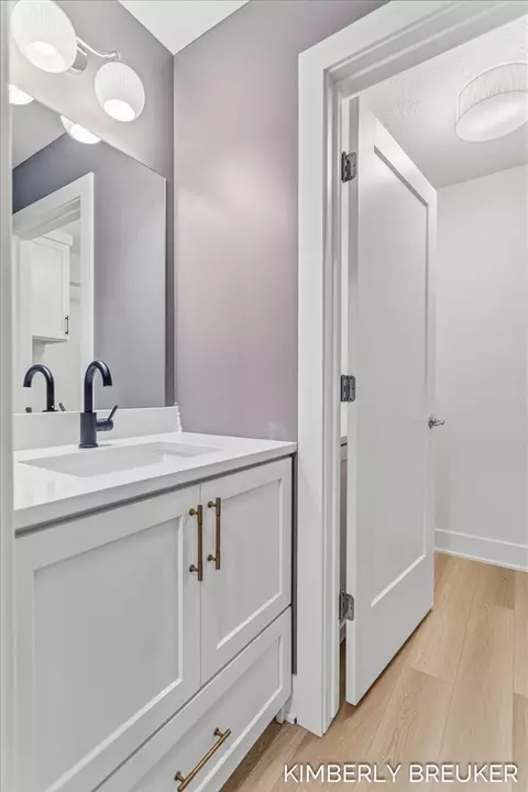 Bath - 11802 Everett, Allendale, MI 49401 photo 11 of 11
