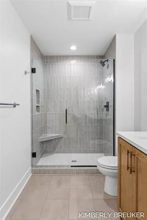 Bath - 11802 Everett, Allendale, MI 49401 photo 4 of 11