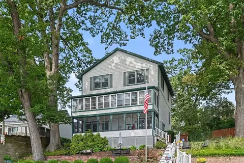 77 Park, South Haven, MI 49090
