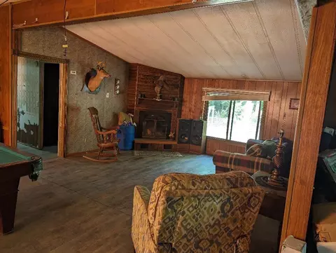 2421 N Gordon, White Cloud, MI 49349 photo 7