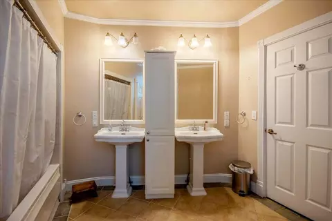 Bath - 607 Pine, Manistee, MI 49660 photo 2 of 3
