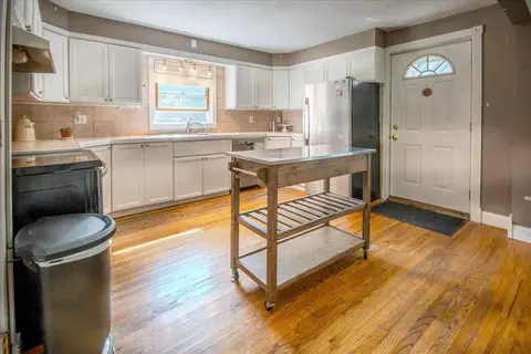 Kitchen - 607 Pine, Manistee, MI 49660 photo 4 of 4
