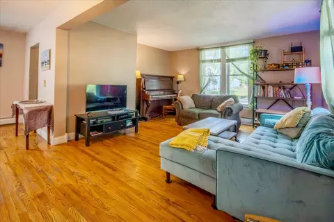 Living - 607 Pine, Manistee, MI 49660 photo 2 of 4