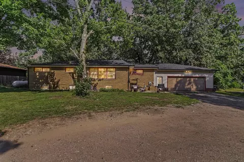 5105 Wayside, Stevensville, MI 49127