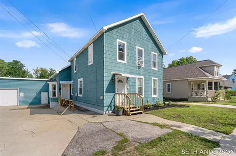 1748 Lakeshore, Muskegon, MI 49441