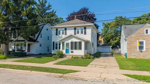 1807 Martindale, Wyoming, MI 49509