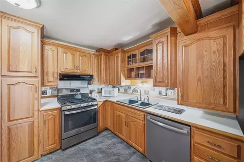 Kitchen - 1304 Joseph, Jackson, MI 49202 photo 2 of 6