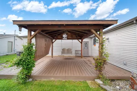 Exterior - 1304 Joseph, Jackson, MI 49202 photo 6 of 12
