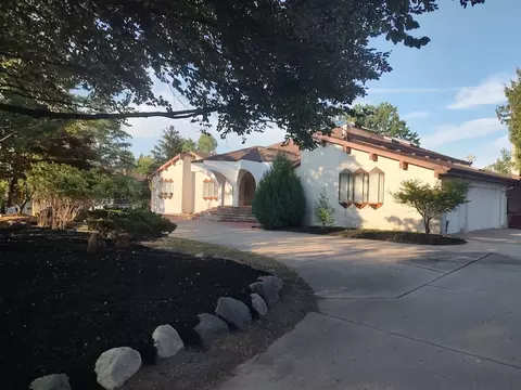 3541 Ridgeview, Bloomfield Hills, MI 48302