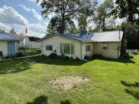 2370 Cedar, Reading, MI 49274