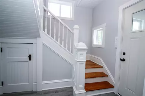 Entry Way - 822 N Main, Three Rivers, MI 49093 photo 4 of 4