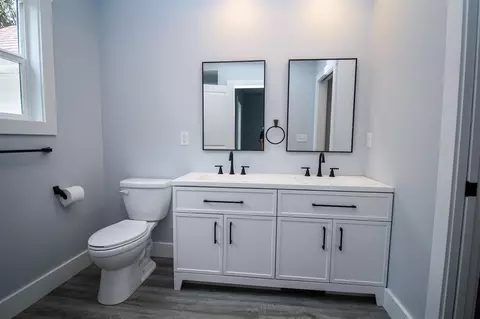 Bath - 822 N Main, Three Rivers, MI 49093 photo 2 of 5
