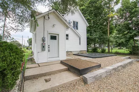 Exterior - 822 N Main, Three Rivers, MI 49093 photo 4 of 12