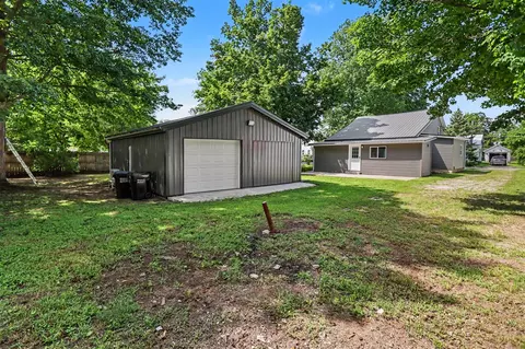 Exterior - 224 Washington, Bronson, MI 49028 photo 1 of 4
