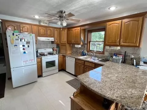 Kitchen - 58310 E Clear Lk, Three Rivers, MI 49093 photo 2 of 3
