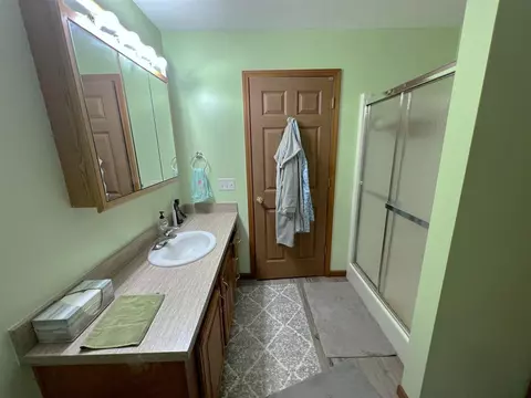 Bath - 58310 E Clear Lk, Three Rivers, MI 49093 photo 1 of 5