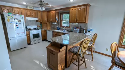 Kitchen - 58310 E Clear Lk, Three Rivers, MI 49093 photo 1 of 3