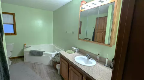 Bath - 58310 E Clear Lk, Three Rivers, MI 49093 photo 2 of 5