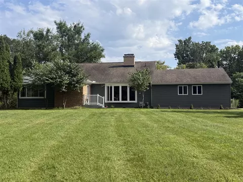 1122 W W Grn, Hastings, MI 49058