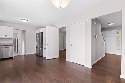Entry Way - 705 W Bemis, Saline, MI 48176 photo 3 of 7