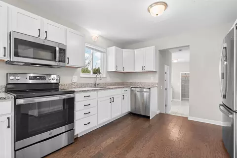Kitchen - 705 W Bemis, Saline, MI 48176 photo 2 of 4