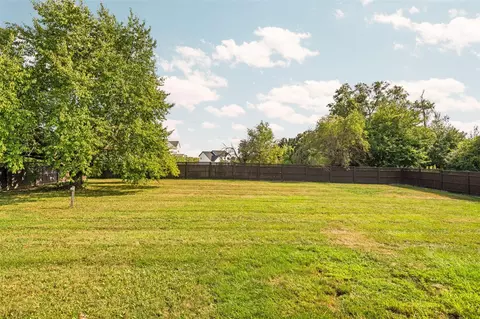 Exterior - 705 W Bemis, Saline, MI 48176 photo 7 of 11
