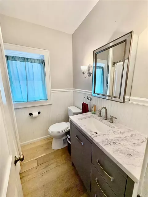 Bath - 602 Seventh, Jackson, MI 49203 photo 1 of 1