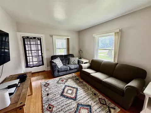 Living - 602 Seventh, Jackson, MI 49203 photo 1 of 1