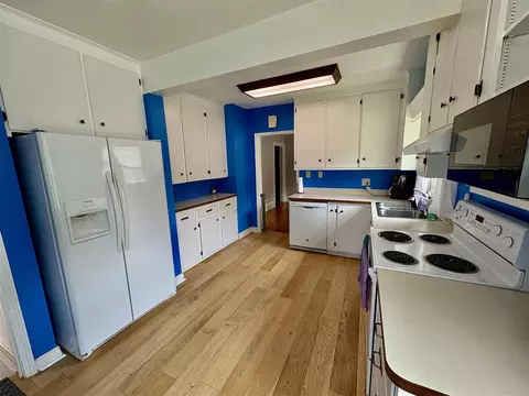 Kitchen - 602 Seventh, Jackson, MI 49203 photo 1 of 3