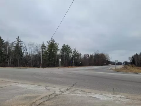 707 N Evergreen, White Cloud, MI 49349 photo 9