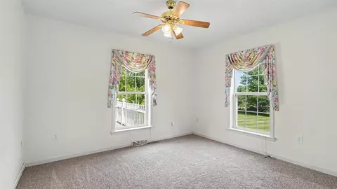 Bedroom - 1082 Azalea, Jackson, MI 49201 photo 1 of 4