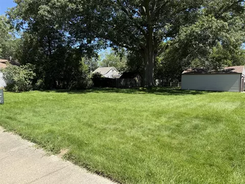 2400 Denmark, Muskegon, MI 49441