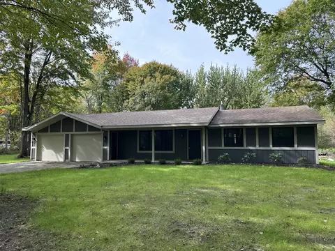 7761 Hanna Lk, Caledonia, MI 49316