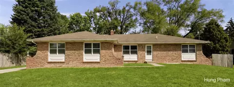 1717-1719 SE 52nd, Kentwood, MI 49508