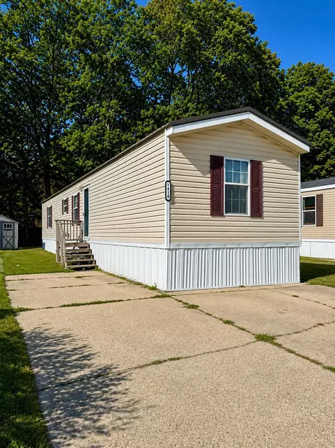 1418 Saskatoon, Norton Shores, MI 49444