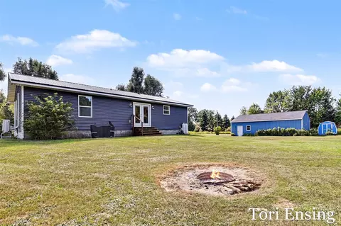 Exterior - 3501 Evergreen, Stanton, MI 48888 photo 3 of 4