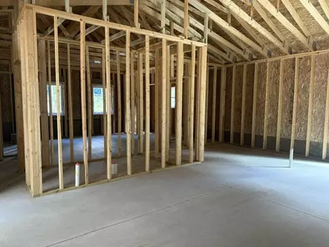Entry Way - 6710 W Danas Cir, Baldwin, MI 49304 photo 1 of 4