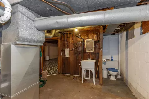 Bath - 415 Hunt, Lowell, MI 49331 photo 2 of 2