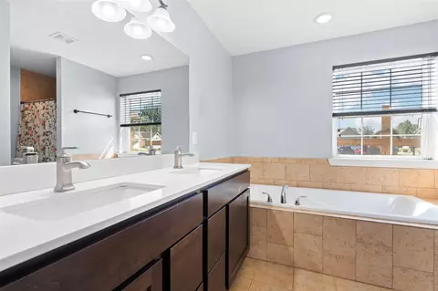 Bath - 770 Eagles Nest, Milan, MI 48160 photo 2 of 6