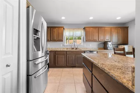 Kitchen - 770 Eagles Nest, Milan, MI 48160 photo 1 of 2