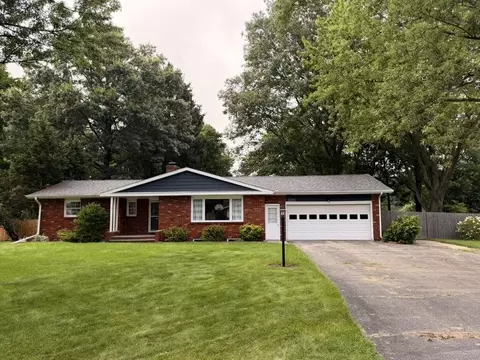 2351 Fountain, Stevensville, MI 49127