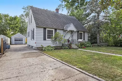 1320 Sheridan, Kalamazoo, MI 49001