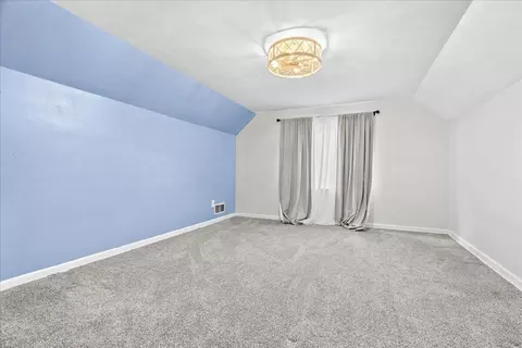 Bedroom - 9718 19 12 Mile, Marshall, MI 49068 photo 5 of 8