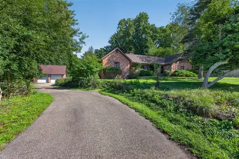 Exterior - 3650 Spring Arbor, Jackson, MI 49201 photo 4 of 16