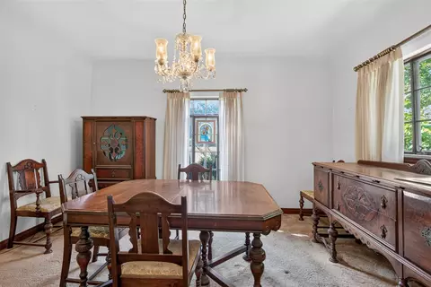 Dining - 3650 Spring Arbor, Jackson, MI 49201 photo 4 of 5