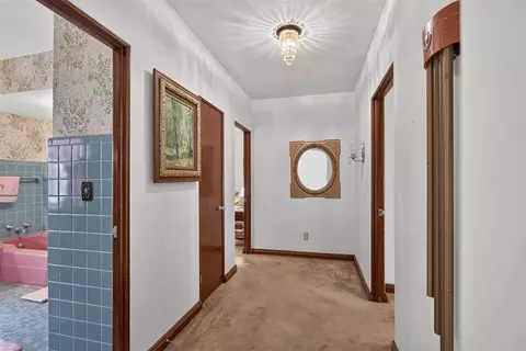 Entry Way - 3650 Spring Arbor, Jackson, MI 49201 photo 2 of 2